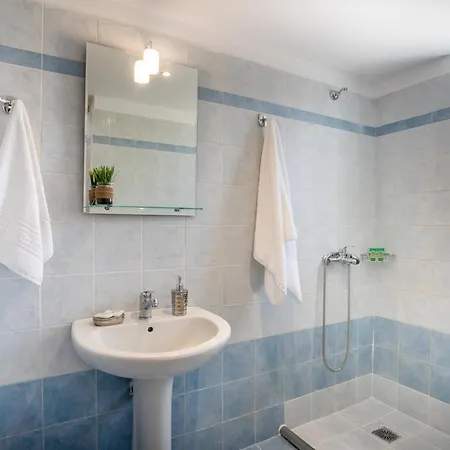 Azure Seaside Apts *