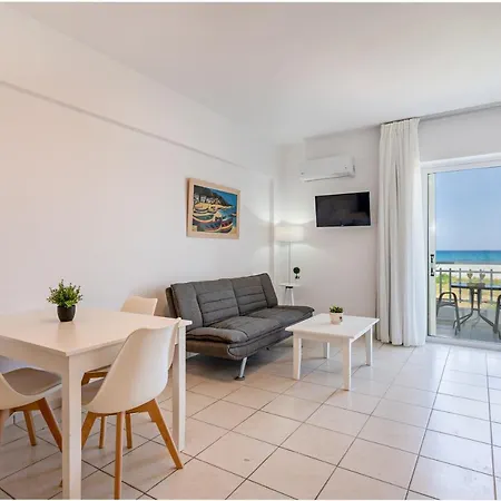 Apartmán Azure Seaside Apts