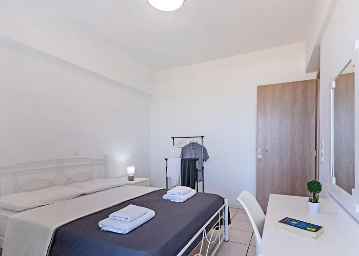 Azure Seaside Apts Appartamento *