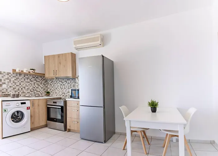 Azure Seaside Apts Appartamento