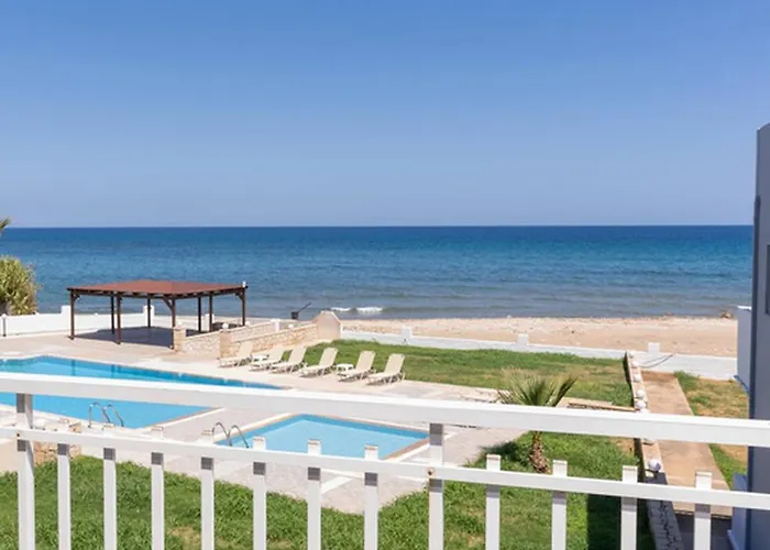 Azure Seaside Apts Appartamento