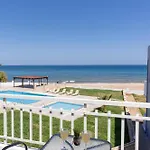 Azure Seaside Apts Apartament