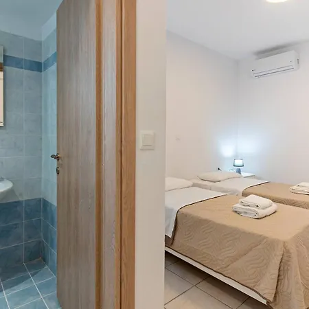 Διαμέρισμα Azure Seaside Apts