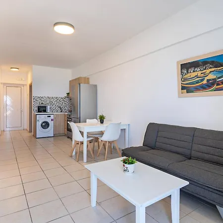 Azure Seaside Apts *