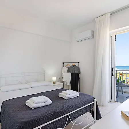 Azure Seaside Apts Διαμέρισμα *