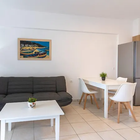 Azure Seaside Apts *