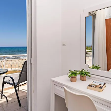 公寓 Azure Seaside Apts 罗希姆诺