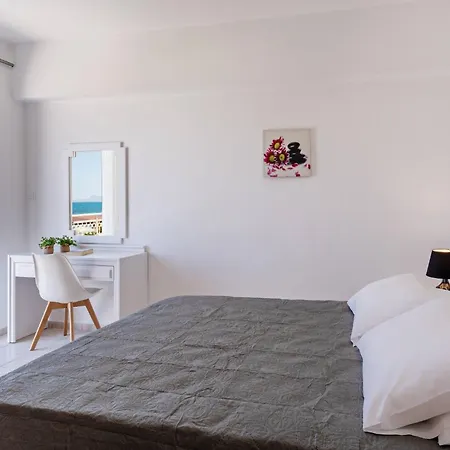 Azure Seaside Apts *