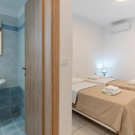 Azure Seaside Apts Apartamento