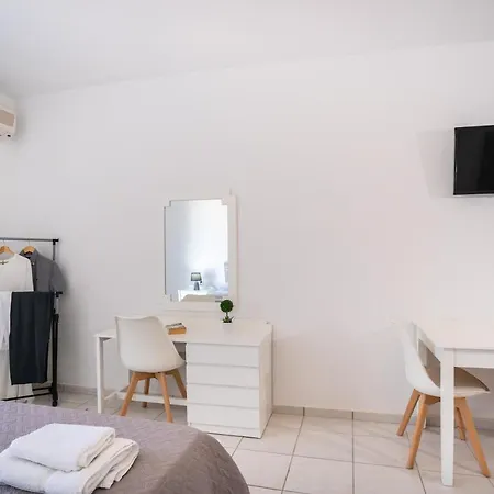 Apartamento Azure Seaside Apts Rétino