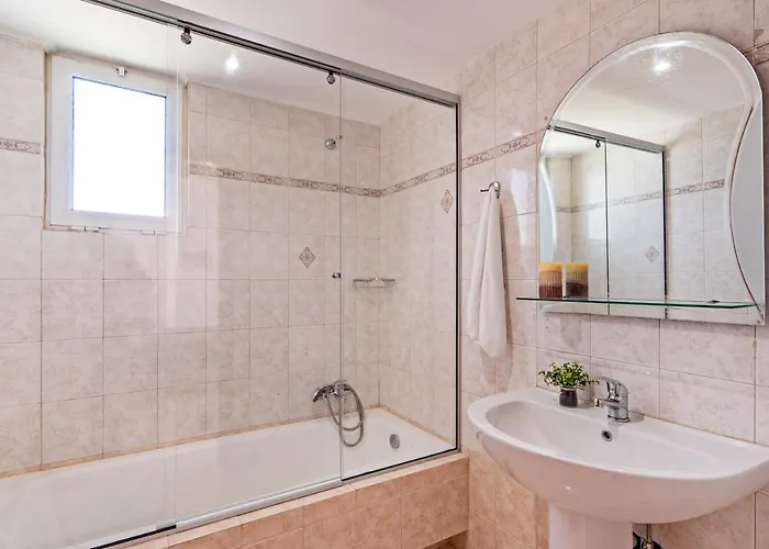 Azure Seaside Apts * Rethymno (Crete)